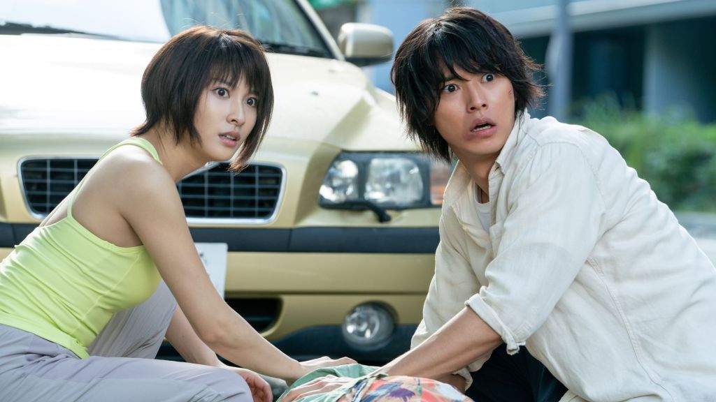 Kento Yamazaki and Tao Tsuchiya in Netflix's Alice in Borderland