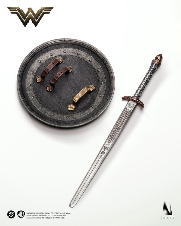 Wonder Woman 1/6 scale collectible figure from INART