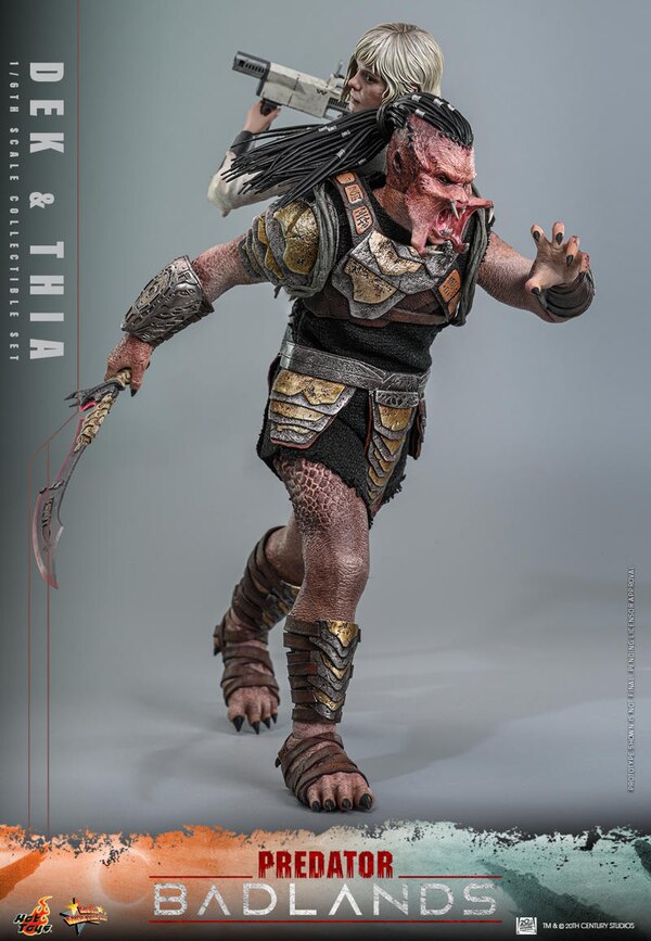 Hot Toys Predator: Badlands - Dek and Thia 1/6th Scale Collectible Set